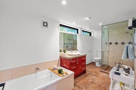 Photo of property in 143 Straven Road, Fendalton, Christchurch, 8014