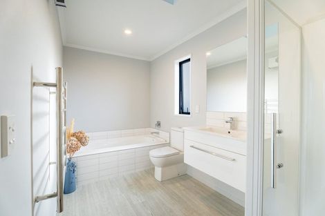 Photo of property in 20 George Square West, Wigram, Christchurch, 8025