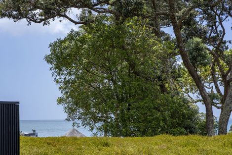 Photo of property in 1a/3 Park Rise, Campbells Bay, Auckland, 0630