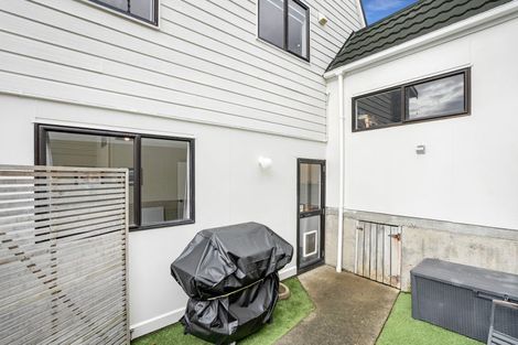 Photo of property in 27b Shackle Lane, Whitby, Porirua, 5024