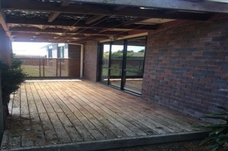 Photo of property in 10 O'sullivan Place, Waiuku, 2123