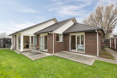 Photo of property in 9a Shaftesbury Street, Avonhead, Christchurch, 8042