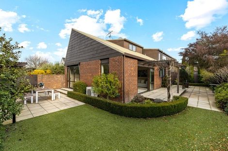 Photo of property in 25 Rubens Place, Burnside, Christchurch, 8053