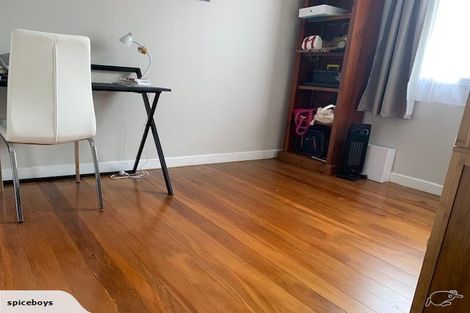 Photo of property in 7 Tatau Way, Te Atatu Peninsula, Auckland, 0610