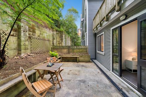 Photo of property in 10/162 Aro Street, Aro Valley, Wellington, 6021