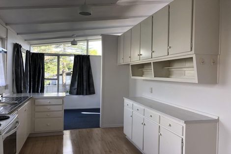 Photo of property in 51 Normanton Street, Glenfield, Auckland, 0629