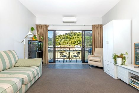 Photo of property in 211/2 Reads Quay, Gisborne, 4010