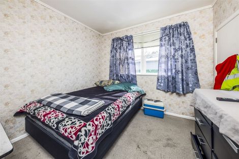 Photo of property in 70 Cargill Street, Papakura, 2110
