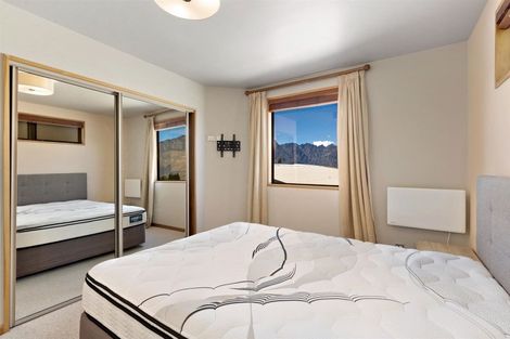 Photo of property in 3 Caples Place, Fernhill, Queenstown, 9300