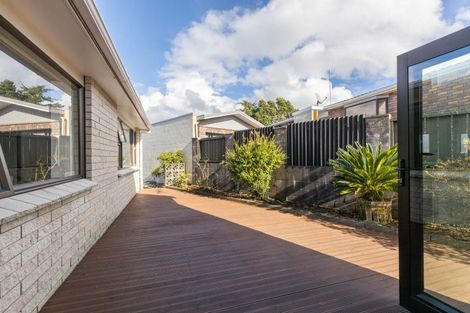 Photo of property in 38 Trelawney Crescent, Westown, New Plymouth, 4310