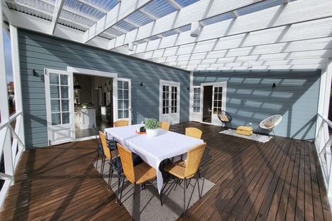 Photo of property in 10 Stewart Street, Marton, 4710