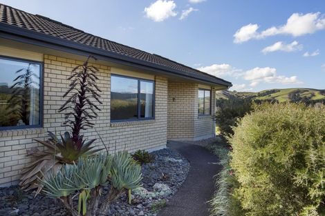 Photo of property in 20 Te Kauri Place, Helensville, 0800