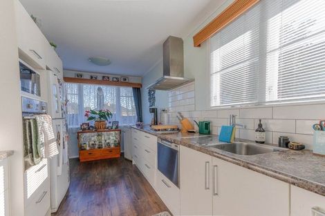 Photo of property in 2 Kuaka Place, Castlecliff, Whanganui, 4501