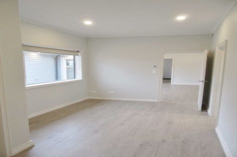 Photo of property in 12 Brumbie Way, Karaka, Papakura, 2113