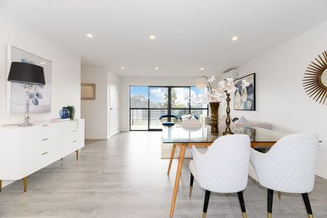 Photo of property in 1/7 Ranui Station Road, Ranui, Auckland, 0612