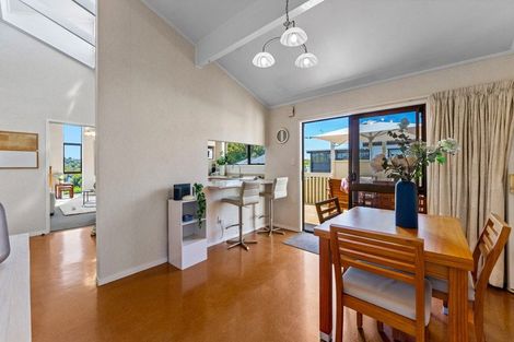 Photo of property in 24 Majesty Place, Half Moon Bay, Auckland, 2012