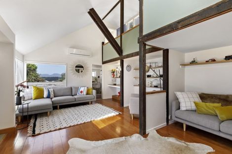 Photo of property in 77 Durham Street, Brooklyn, Wellington, 6021