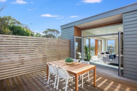 Photo of property in 10 Silvereye Way, Johnsonville, Wellington, 6037