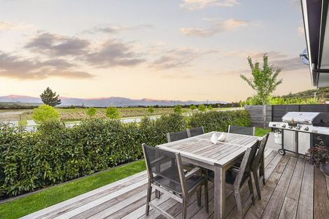 Photo of property in 8 Tahi Street, Albert Town, Wanaka, 9305