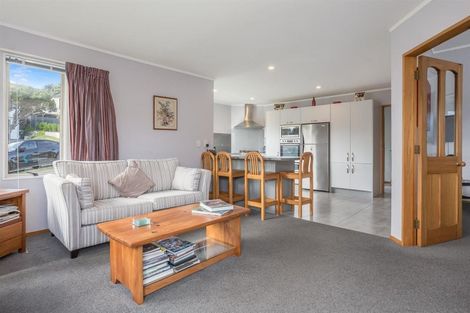 Photo of property in 7 Portage Place, Whitby, Porirua, 5024