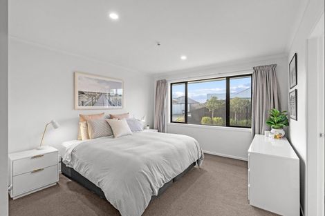 Photo of property in 31 Chestnut Close, Kelvin Grove, Palmerston North, 4414