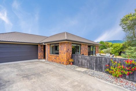 Photo of property in 5 Fytfield Place, Paraparaumu, 5032