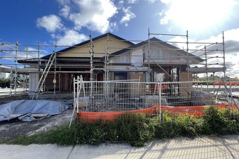 Photo of property in 2 Cutfield Lane, Kumeu, 0810