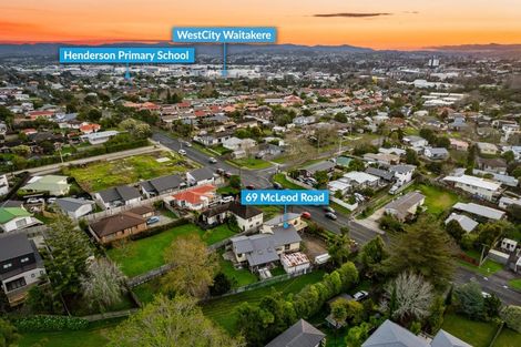 Photo of property in 69 Mcleod Road, Te Atatu South, Auckland, 0610
