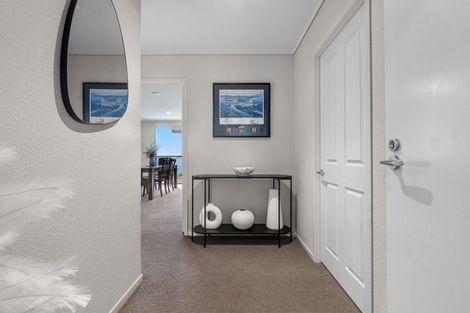 Photo of property in 72 Devonport Road, Tauranga, 3110