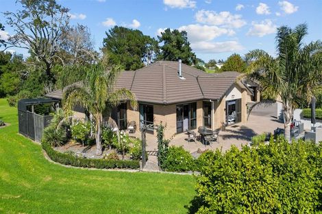 Photo of property in 8 Millbrook Drive, Waiuku, 2683