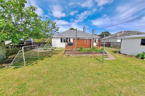 Photo of property in 69 Sladden Street, Naenae, Lower Hutt, 5011