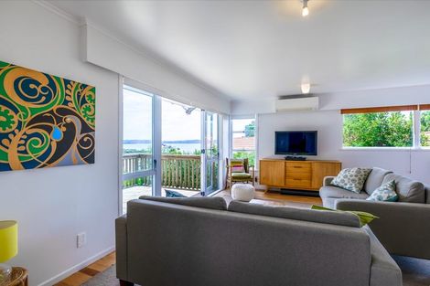 Photo of property in 40 Gill Avenue, Te Atatu Peninsula, Auckland, 0610