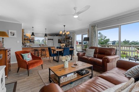 Photo of property in 1 Snapper Street, Baylys Beach, Dargaville, 0377