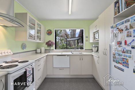 Photo of property in 29a Rua Road, Glen Eden, Auckland, 0602