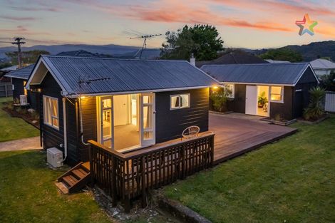 Photo of property in 1 Davis Crescent, Elderslea, Upper Hutt, 5018