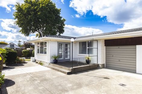 Photo of property in 15 Apollo Place, Papanui, Christchurch, 8052