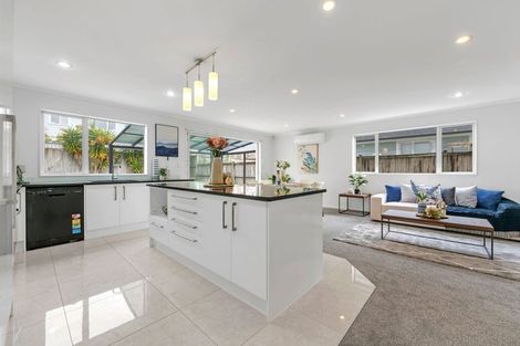 Photo of property in 58 Hughs Way, Flat Bush, Auckland, 2019