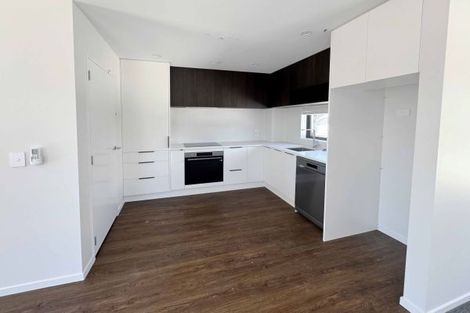 Photo of property in 8/79 Edmonton Road, Henderson, Auckland, 0612