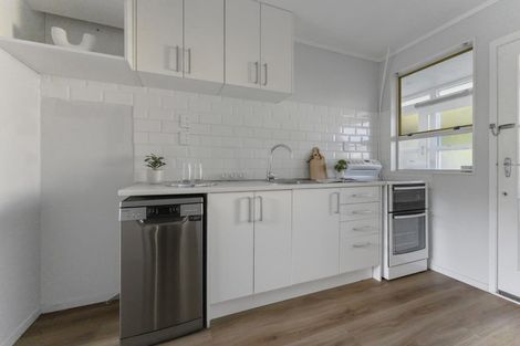 Photo of property in 42b Hicks Close, Whitby, Porirua, 5024