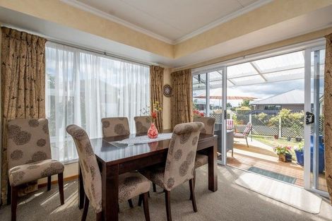 Photo of property in 16 Montjoy Street, Stratford, 4332