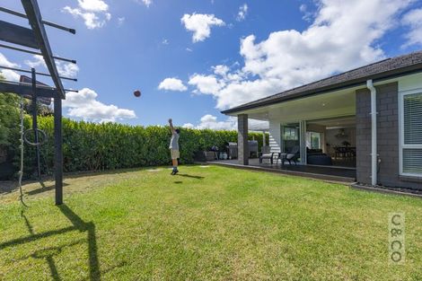 Photo of property in 77a Pohutukawa Parade, Riverhead, 0820