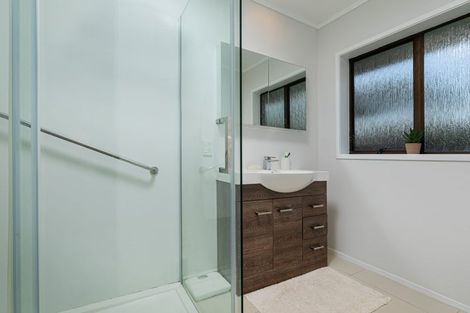 Photo of property in 4/66 Rathgar Road, Henderson, Auckland, 0610