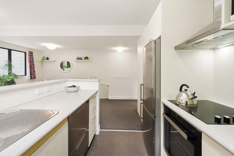 Photo of property in 10/162 Aro Street, Aro Valley, Wellington, 6021