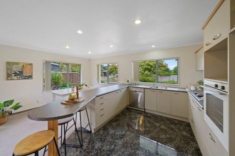 Photo of property in 4 Jeannie Way, Waikanae Beach, Waikanae, 5036