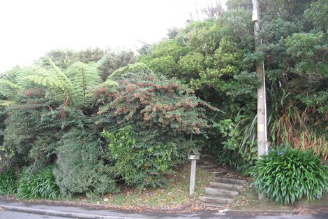 Photo of property in 98 Ruskin Road, Newlands, Wellington, 6037