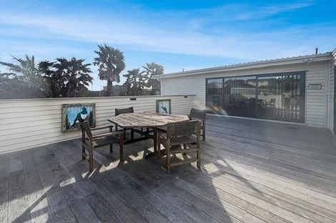 Photo of property in 62 Pratt Avenue, Foxton Beach, Foxton, 4815