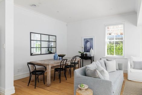 Photo of property in 33 Hawkesbury Avenue, St Albans, Christchurch, 8014