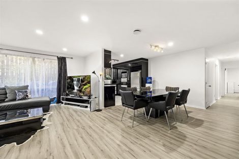 Photo of property in 3 Jever Place, Massey, Auckland, 0614