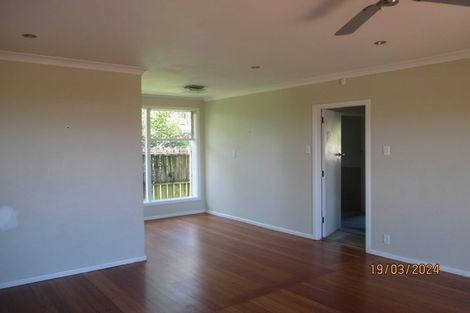 Photo of property in 77 Mcleod Road, Te Atatu South, Auckland, 0610