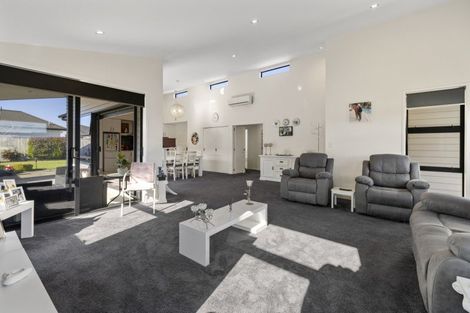 Photo of property in 79 Sandhurst Drive, Papamoa Beach, Papamoa, 3118